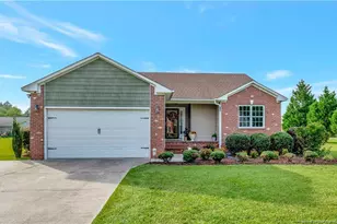 704 Brookfield Dr, Pembroke, NC 28372 - Photo 2