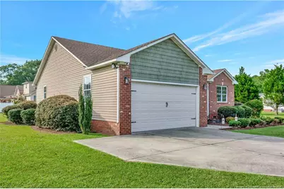 704 Brookfield Drive, Pembroke, NC 28372 - Photo 4