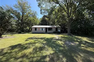 274 Lawrence Brown Rd, Bladenboro, NC 28320 - Photo 1