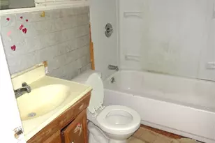 214 S Windsor Dr, Fayetteville, NC 28301 - Photo 10