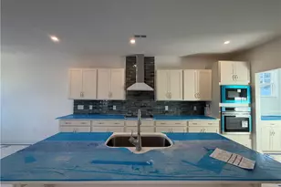 78 Graduate Ct, Spring Lake, NC 28390 - Photo 4