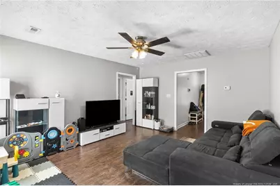 5917 Bloomsbury Drive, Fayetteville, NC 28306 - Photo 8