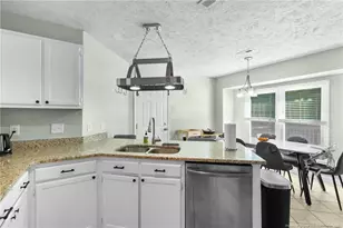 5917 Bloomsbury Dr, Fayetteville, NC 28306 - Photo 10