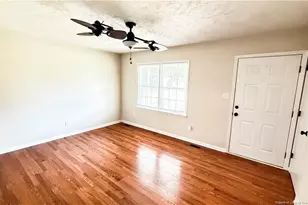 2975 Crystal Ln, Lumberton, NC 28358 - Photo 10