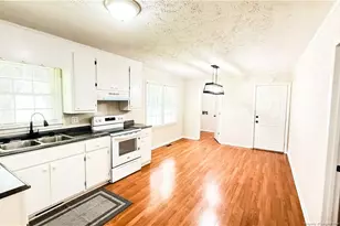 2975 Crystal Ln, Lumberton, NC 28358 - Photo 12