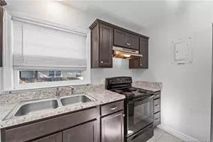 821 Sandalwood Dr, Fayetteville, NC 28304 - Photo 20