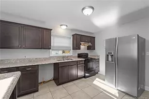 821 Sandalwood Dr, Fayetteville, NC 28304 - Photo 18