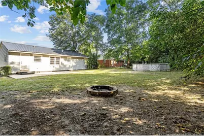 821 Sandalwood Drive, Fayetteville, NC 28304 - Photo 26