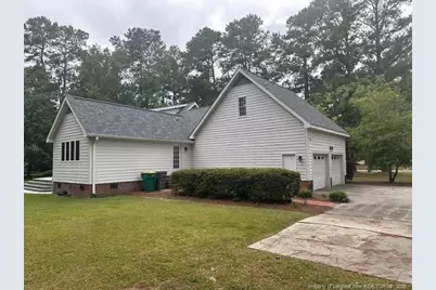 200 Londonderry Drive, Lumberton, NC 28358 - Photo 2