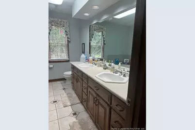 200 Londonderry Drive, Lumberton, NC 28358 - Photo 20