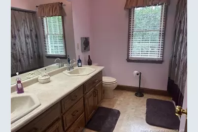 200 Londonderry Drive, Lumberton, NC 28358 - Photo 32