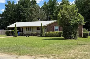 7205 Godfrey Dr, Fayetteville, NC 28303 - Photo 1