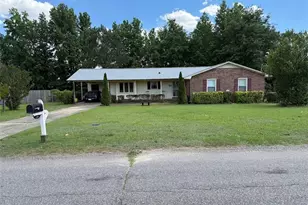 7205 Godfrey Dr, Fayetteville, NC 28303 - Photo 2