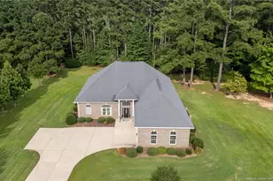 105 Waterfall Ln, Sanford, NC 27330 - Photo 6
