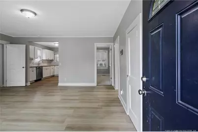 128 W Circle Court, Fayetteville, NC 28301 - Photo 6