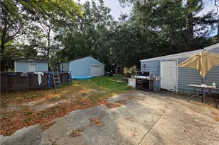 124 N Wright St, Raeford, NC 28376 - Photo 16