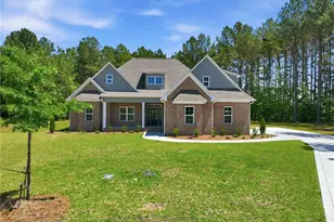 509 Autumn Leaf Ct, Lumberton, NC 28358 - Photo 2