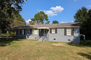 2201 Enloe St, Fayetteville, NC 28306 - Photo 2