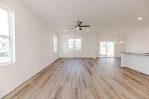 4531 Bunkers Bay Ln, Hope Mills, NC 28371 - Photo 10