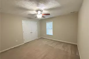 5334 Holland Park Ave, Fayetteville, NC 28314 - Photo 18