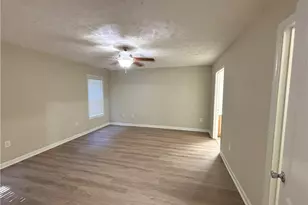 5334 Holland Park Ave, Fayetteville, NC 28314 - Photo 12