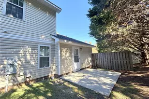 5334 Holland Park Ave, Fayetteville, NC 28314 - Photo 2