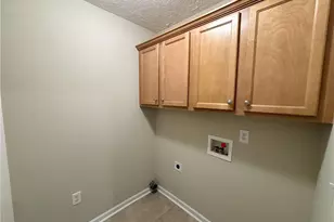 5334 Holland Park Ave, Fayetteville, NC 28314 - Photo 10