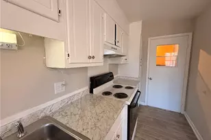 323 Cadmium Ct, Fayetteville, NC 28311 - Photo 8