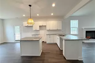 328 Sacksonia St, Raeford, NC 28376 - Photo 12