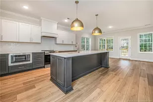 28941 Pinedale Ct, Wagram, NC 28396 - Photo 8