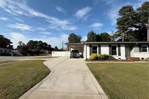 4526 Belford Rd, Fayetteville, NC 28314 - Photo 2