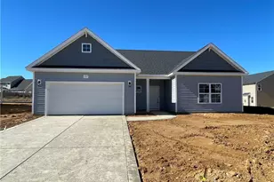 1727 Man-O-War Dr, Hope Mills, NC 28348 - Photo 1