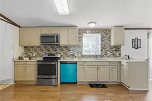 350 Ralph Hunt Blvd, Orrum, NC 28369 - Photo 8