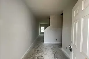 1723 Man-O-War Dr, Hope Mills, NC 28348 - Photo 2