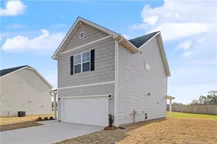 1708 Man-O-War Dr, Hope Mills, NC 28348 - Photo 2