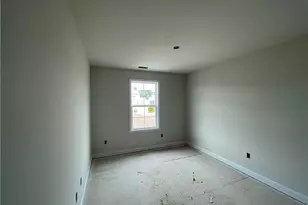 1712 Man-O-War Dr, Hope Mills, NC 28348 - Photo 12