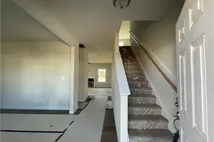 1712 Man-O-War Dr, Hope Mills, NC 28348 - Photo 2