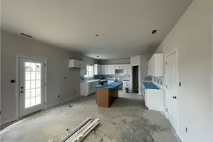 1712 Man-O-War Dr, Hope Mills, NC 28348 - Photo 6