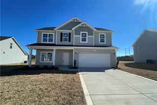 1712 Man-O-War Dr, Hope Mills, NC 28348 - Photo 1