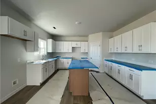 1712 Man-O-War Dr, Hope Mills, NC 28348 - Photo 6