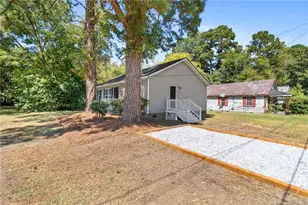 316 Edens Ave, Lumberton, NC 28358 - Photo 2