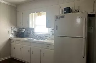 634 Dallas Rd, Lumberton, NC 28358 - Photo 10