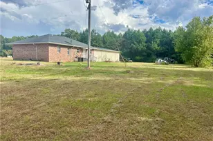 634 Dallas Rd, Lumberton, NC 28358 - Photo 4