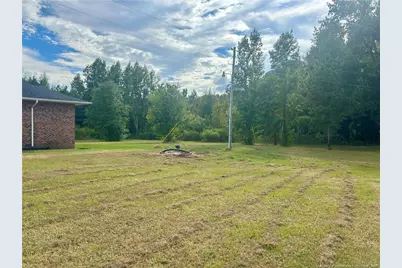 634 Dallas Road, Lumberton, NC 28358 - Photo 4