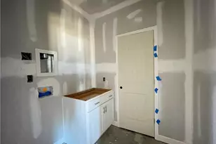 1728 Man-O-War Dr, Hope Mills, NC 28348 - Photo 4