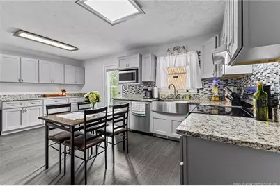 5721 Walkabout Road, Hope Mills, NC 28348 - Photo 6