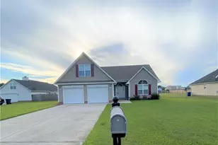 376 Tennessee Walker Dr, Raeford, NC 28376 - Photo 1