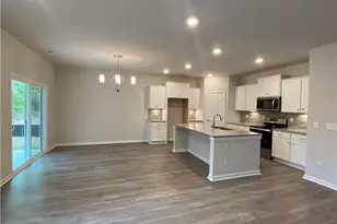 4538 Bunkers Bay Ln, Hope Mills, NC 28371 - Photo 2