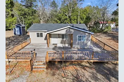 113 Chisholm Street, Aberdeen, NC 28315 - Photo 1