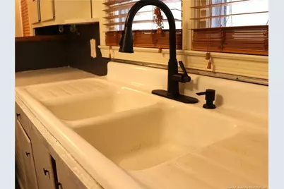 309 W 26th Street, Lumberton, NC 28358 - Photo 10